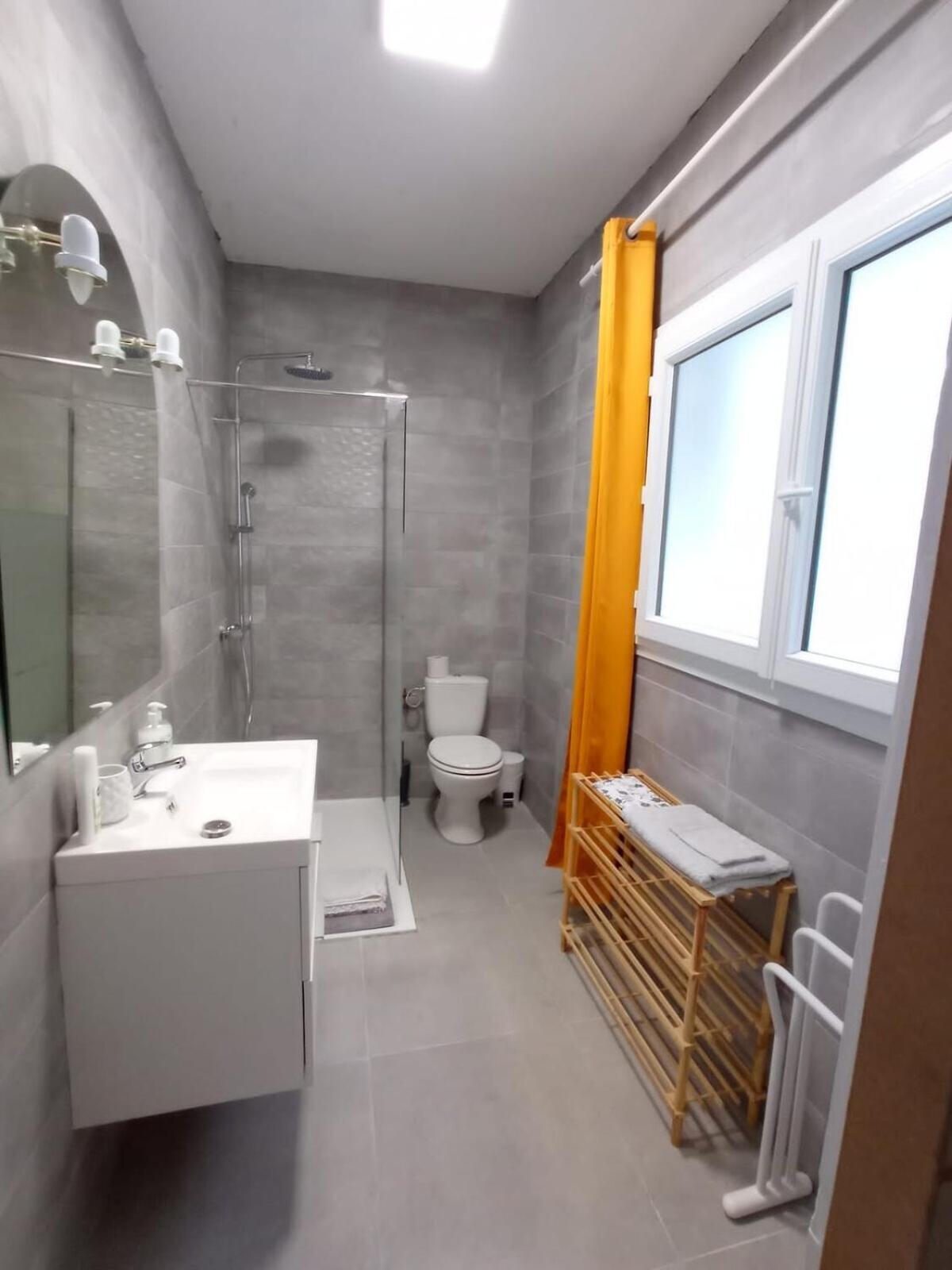 Appartement Cosy Au Coeur De La Ville D'Auch Phòng bức ảnh